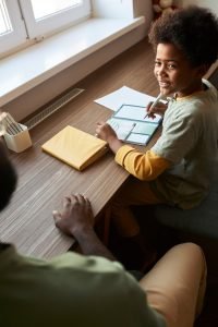 Dicas para ajudar seu filho a estudar em casa.